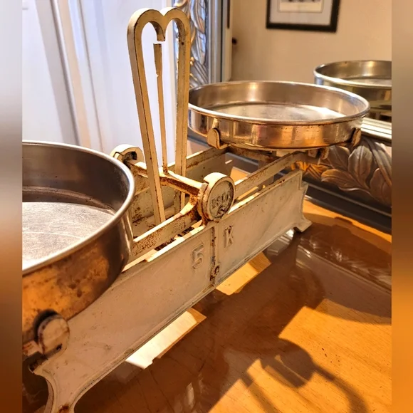 Antique ESKA 5k cast iron scale and brass weights. - Picture 3 of 16